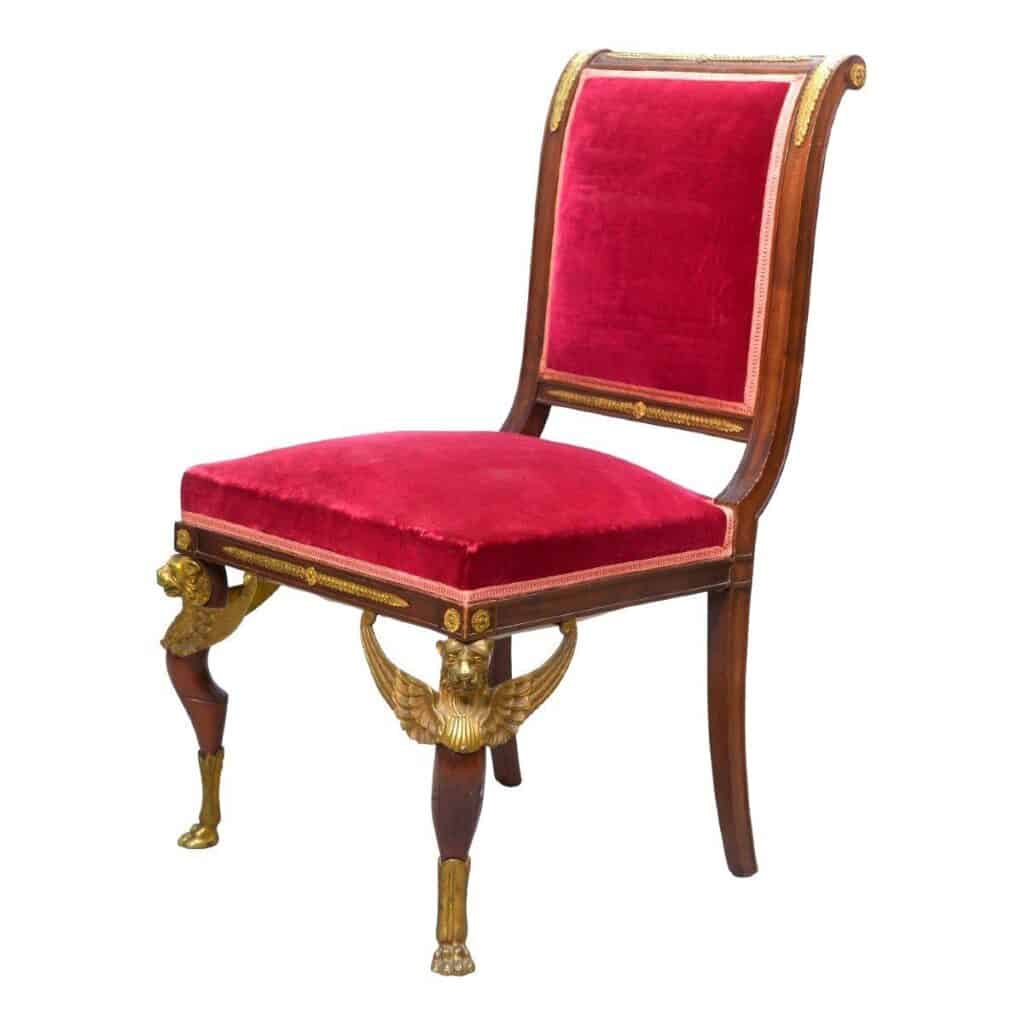 Chaise Empire. Piétement en griffons ailés. Acajou et bronze doré. 