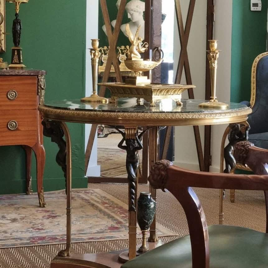 Galerie de meubles anciens