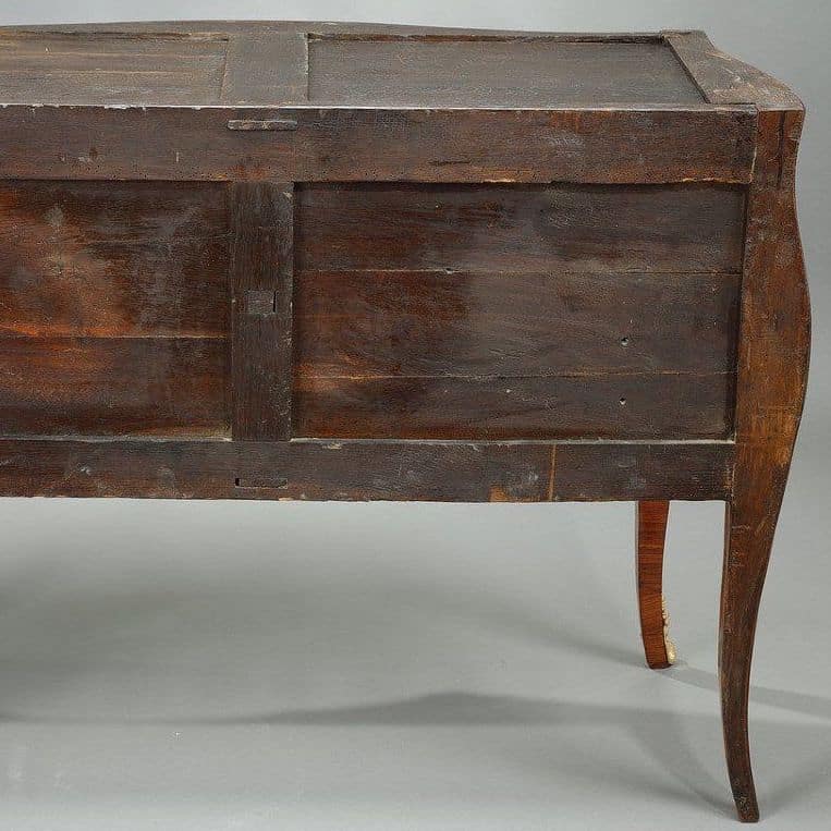 Arrière de commode Louis XV