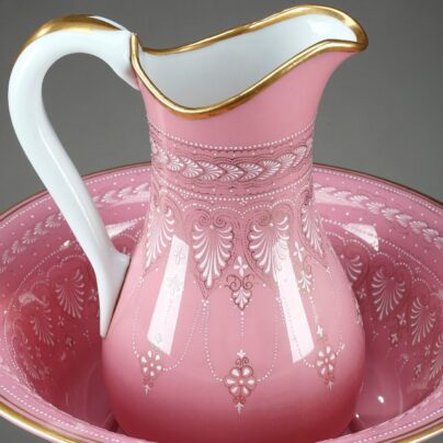 pichet et bassin en opaline