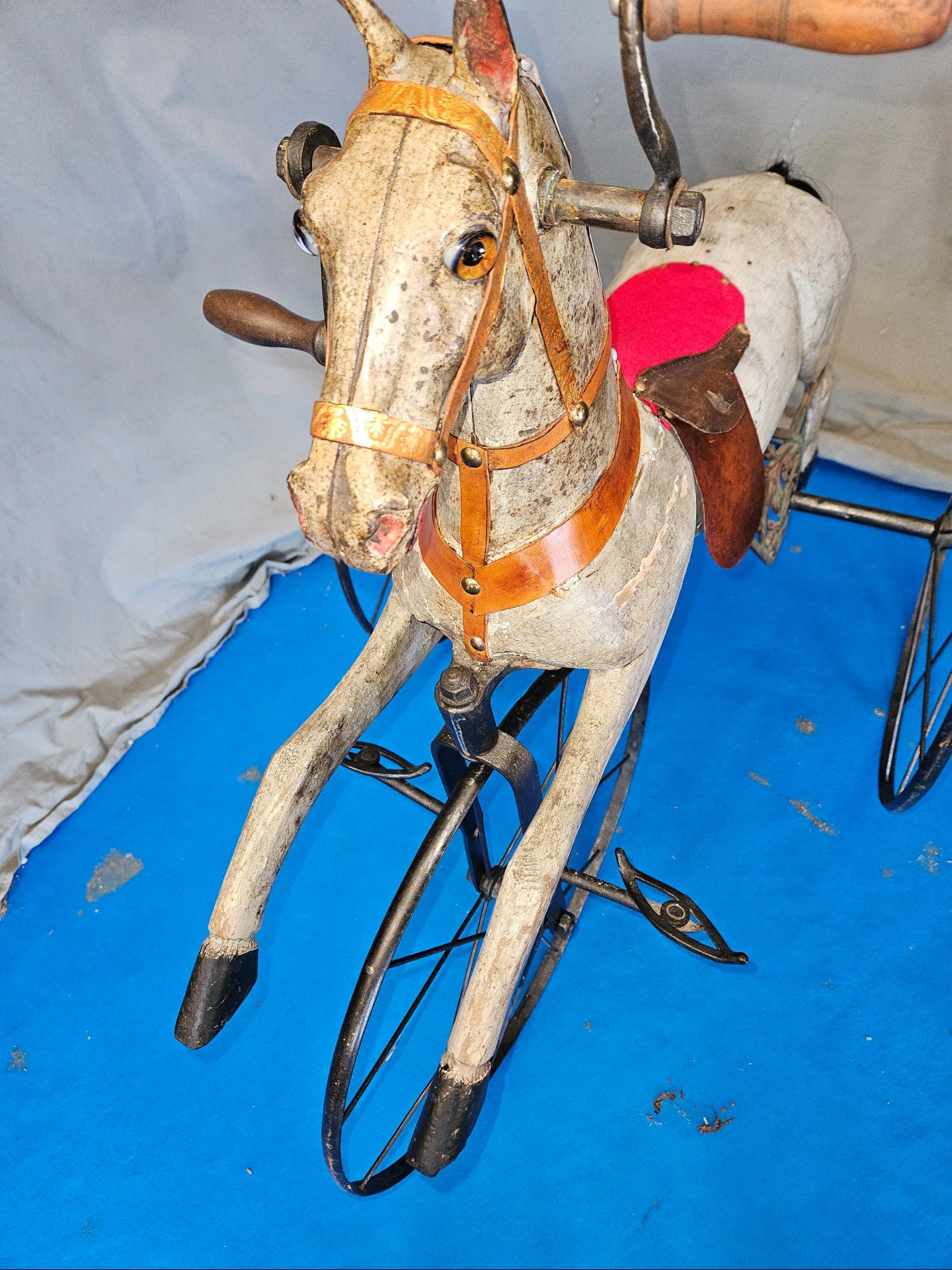 beau tricycle ancien - fer forgé (1) - fer forgé, bois