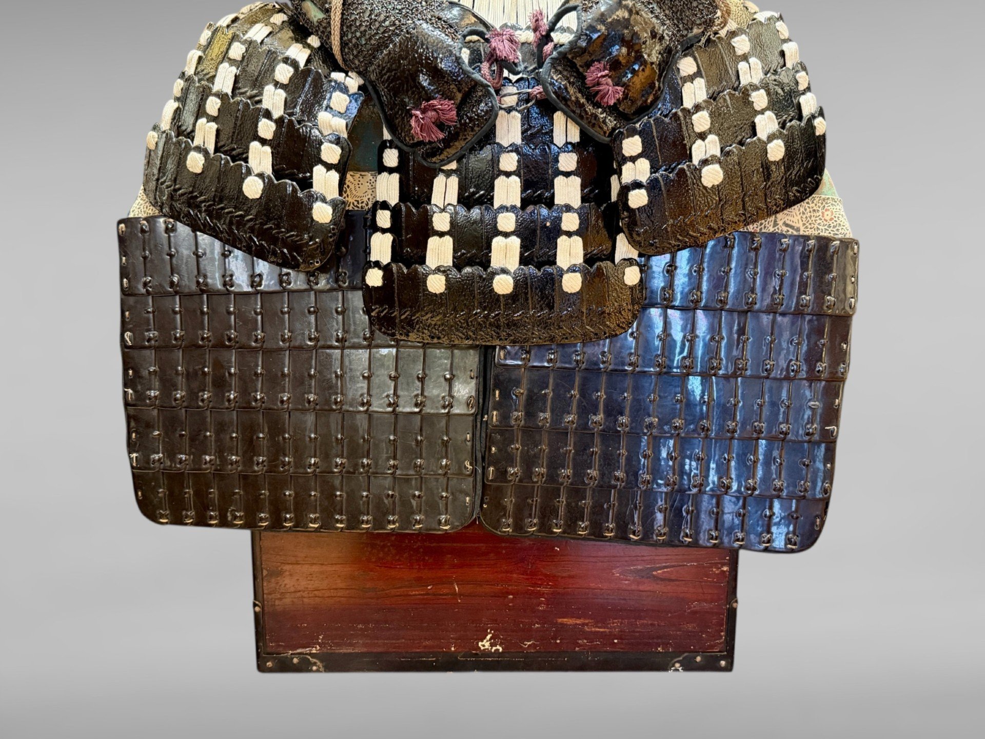 Complete Samurai armor from the Kikkawa clan -  | Antikeo
