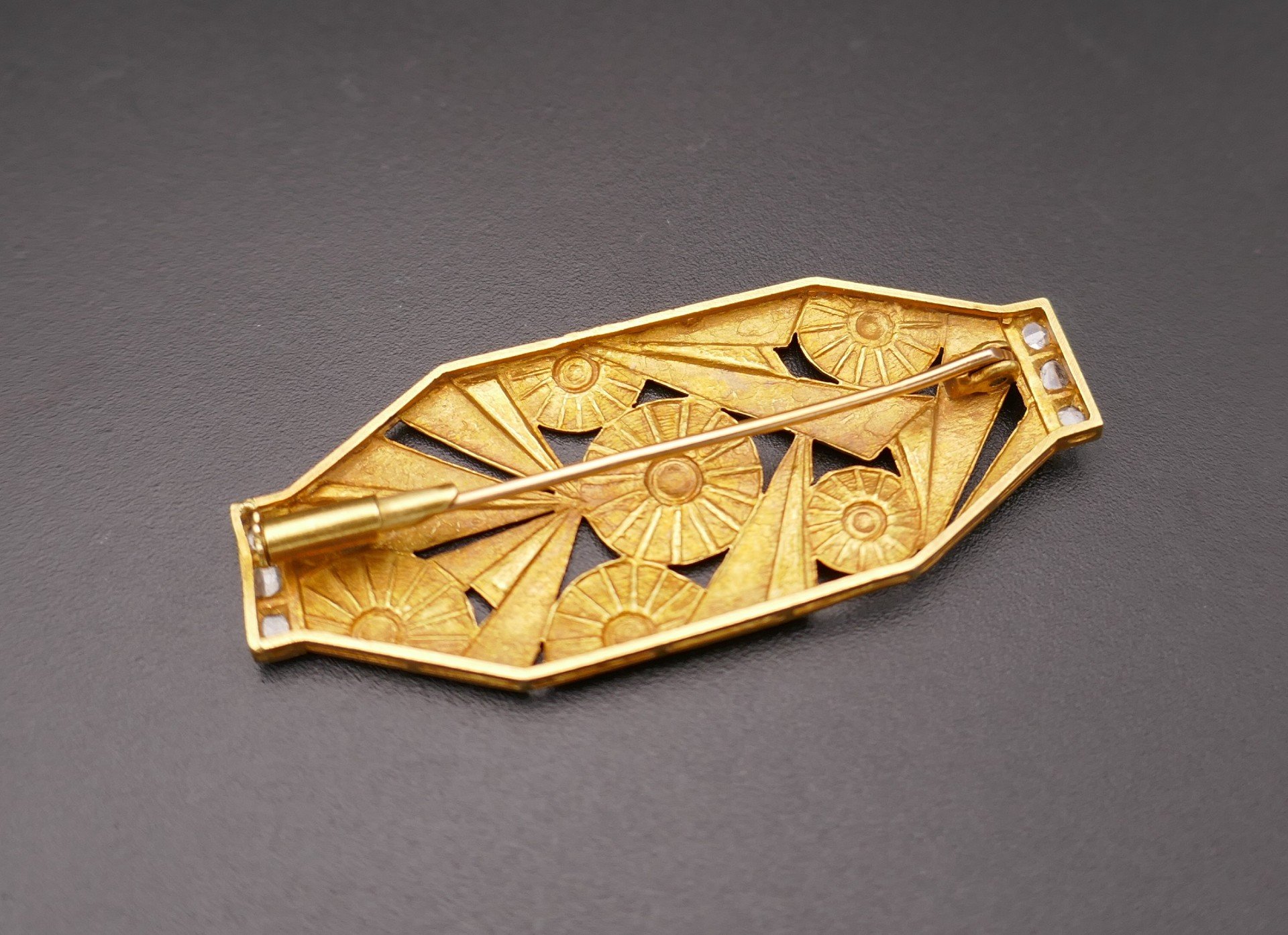 XA- Broche Art Nouveau en plaqué or 18 carats de Dropsy