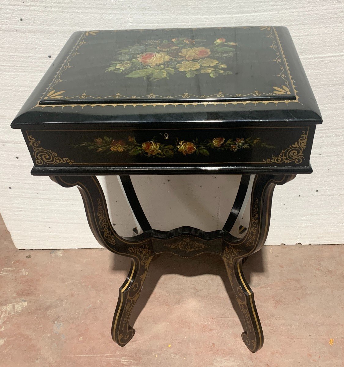 Travailleuse époque Napoléon III – Bois Noirci à Décor De Fleurs – XIXe Siècle – Bureau Ancien