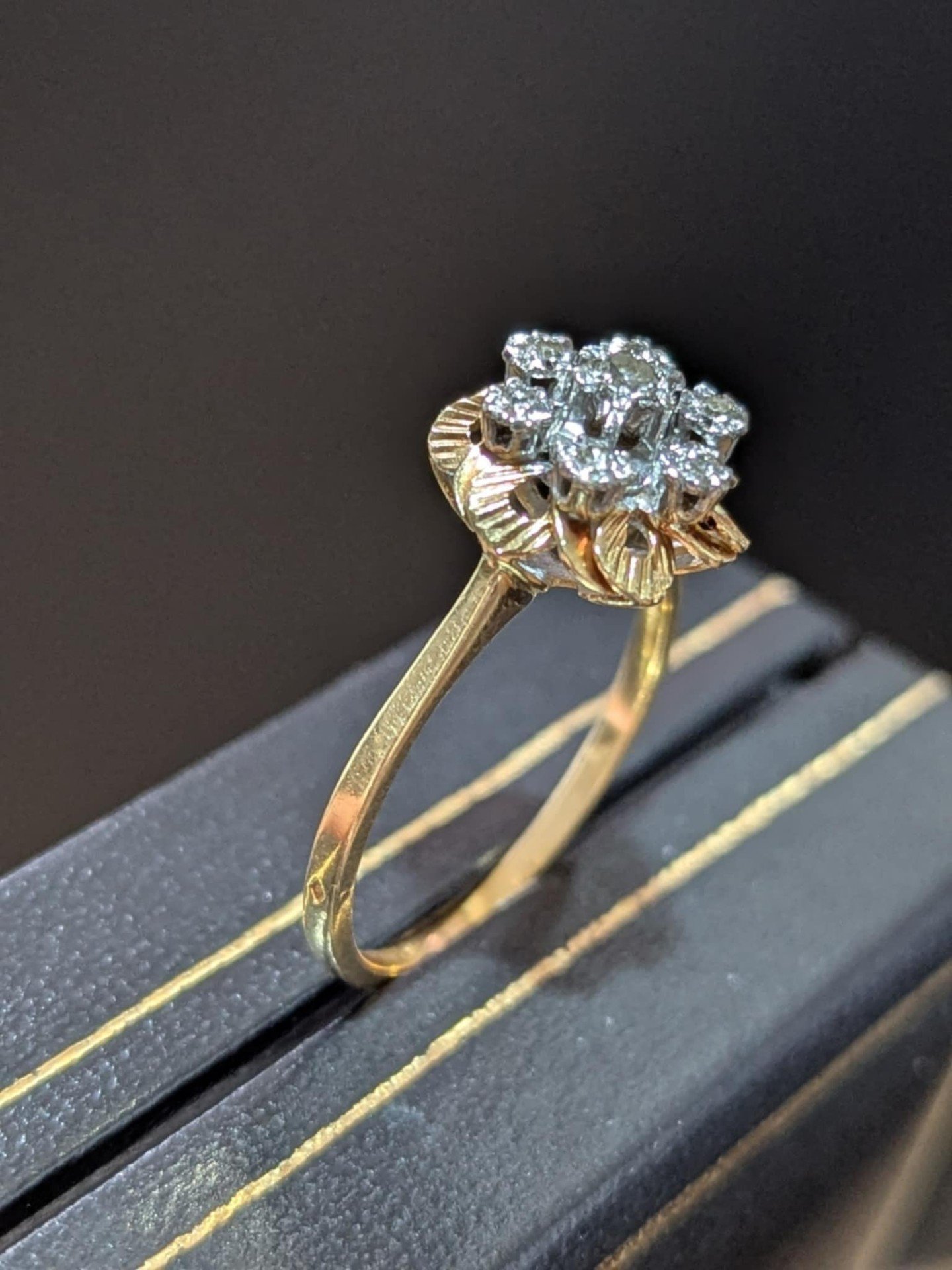 Bague Ancienne Fleur Diamants En Or Blanc 18k - Style Marguerite, Taille 54