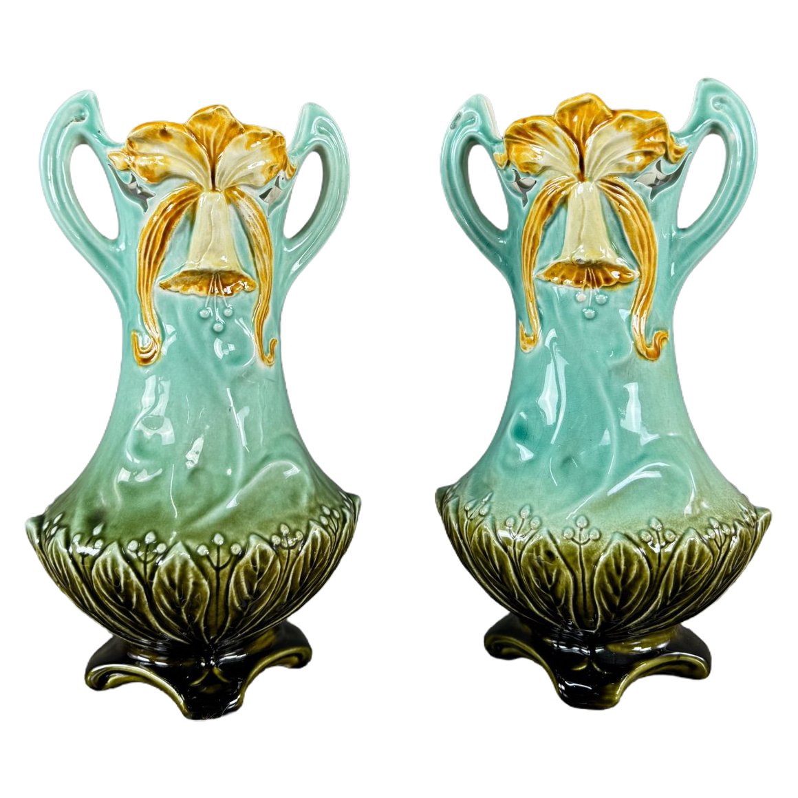 Coppia di vasi in ceramica smaltata Art Nouveau | Antikeo