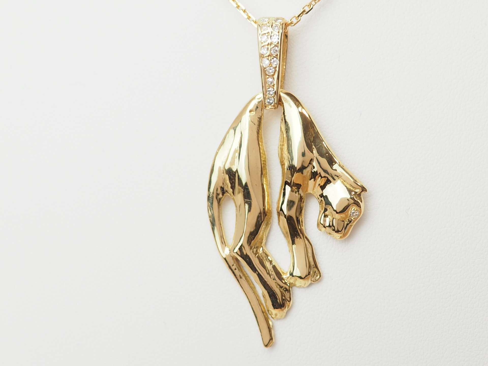 Panther pendant in yellow gold and diamonds - N | Antikeo