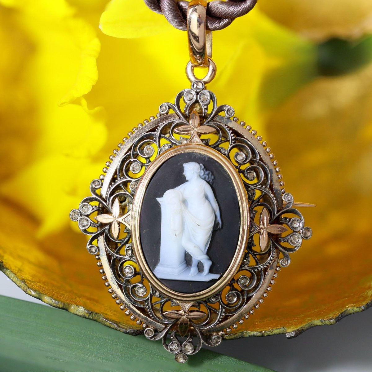 Camée Broche/pendentif Ancien Or Blanc 14 Carats - Fin 1800 - Diamant - Italie