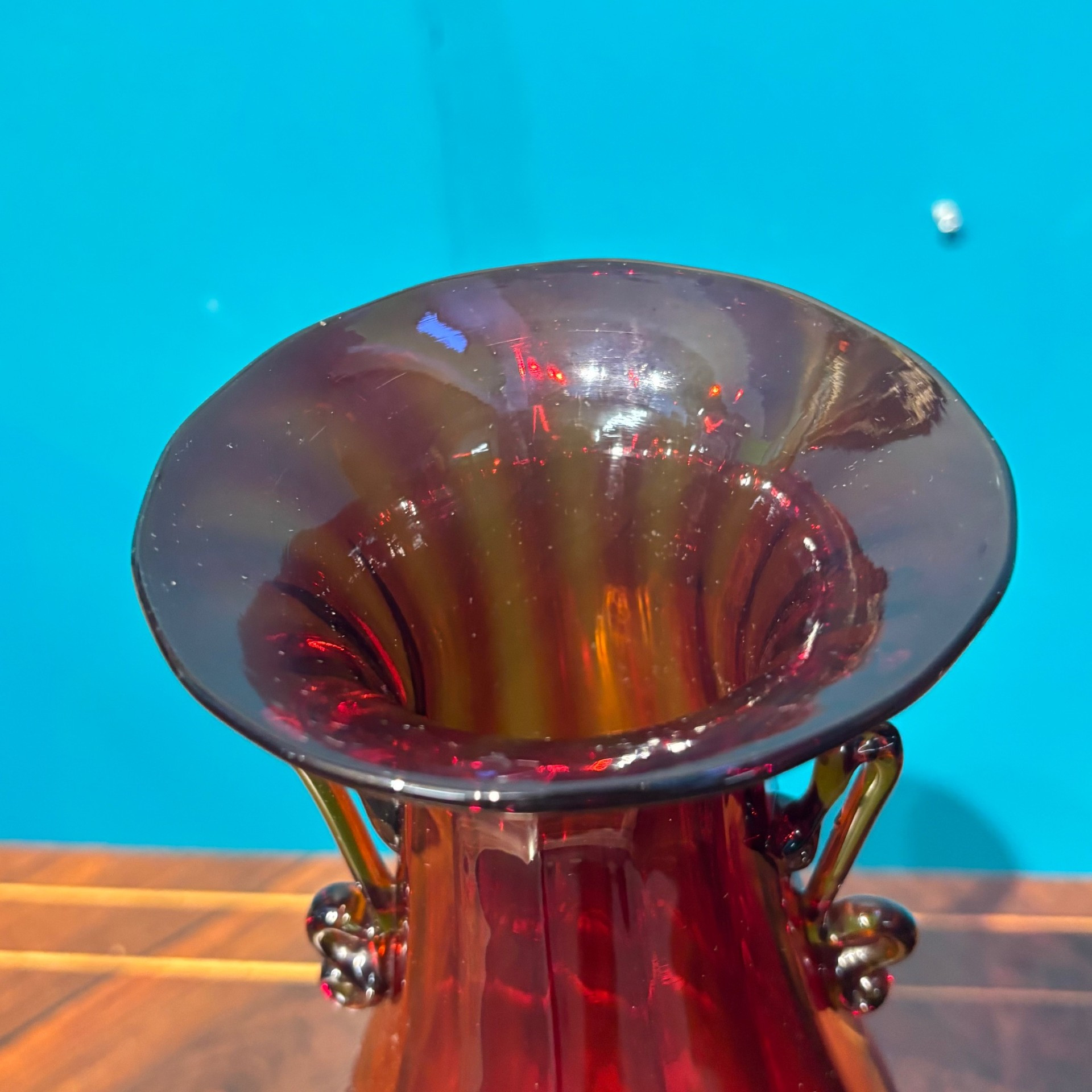 Antique Murano vase from the 1920s. Ruby red, m | Antikeo