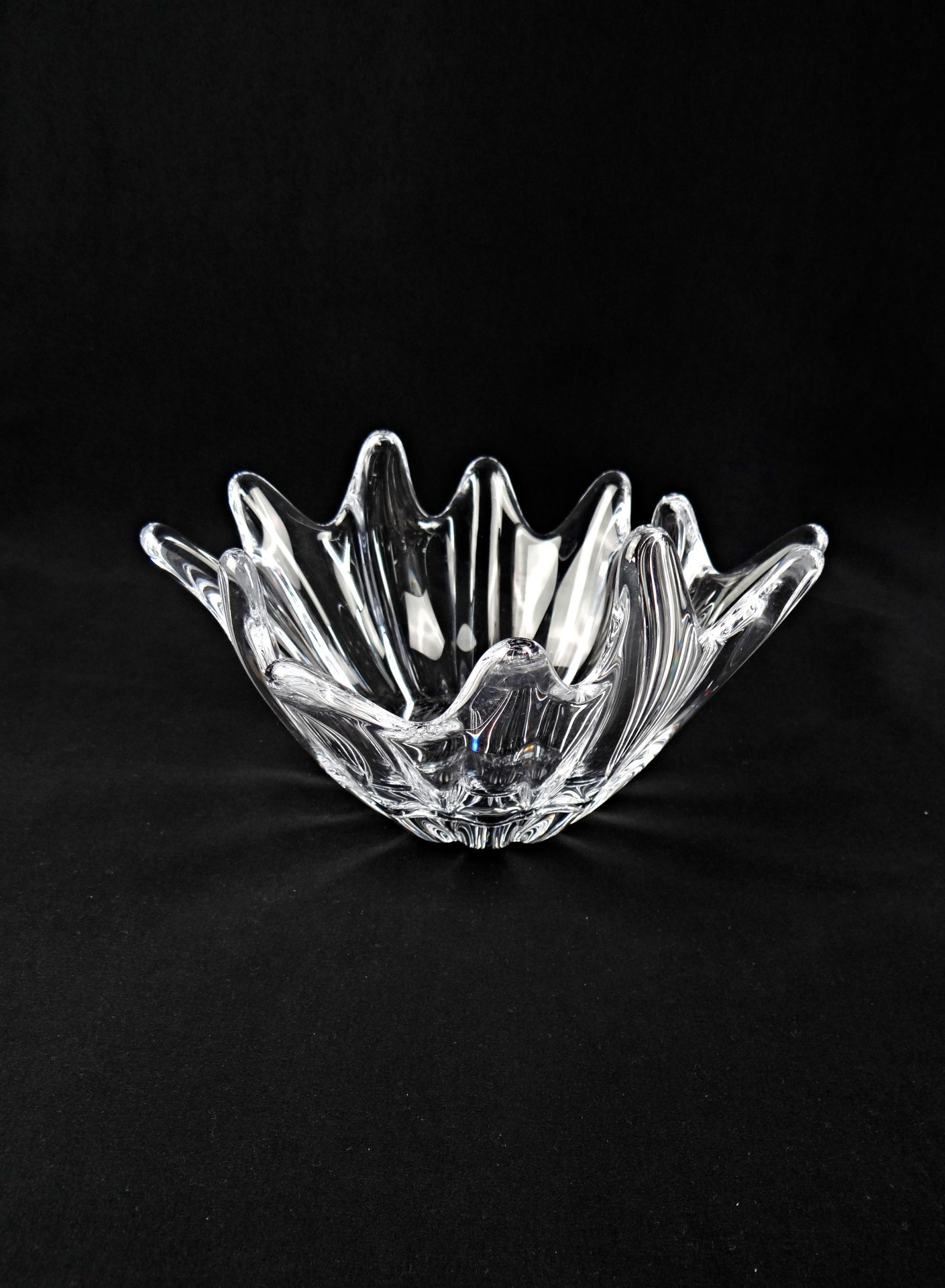 Daum France vintage 1960s crystal fruit bowl or | Antikeo