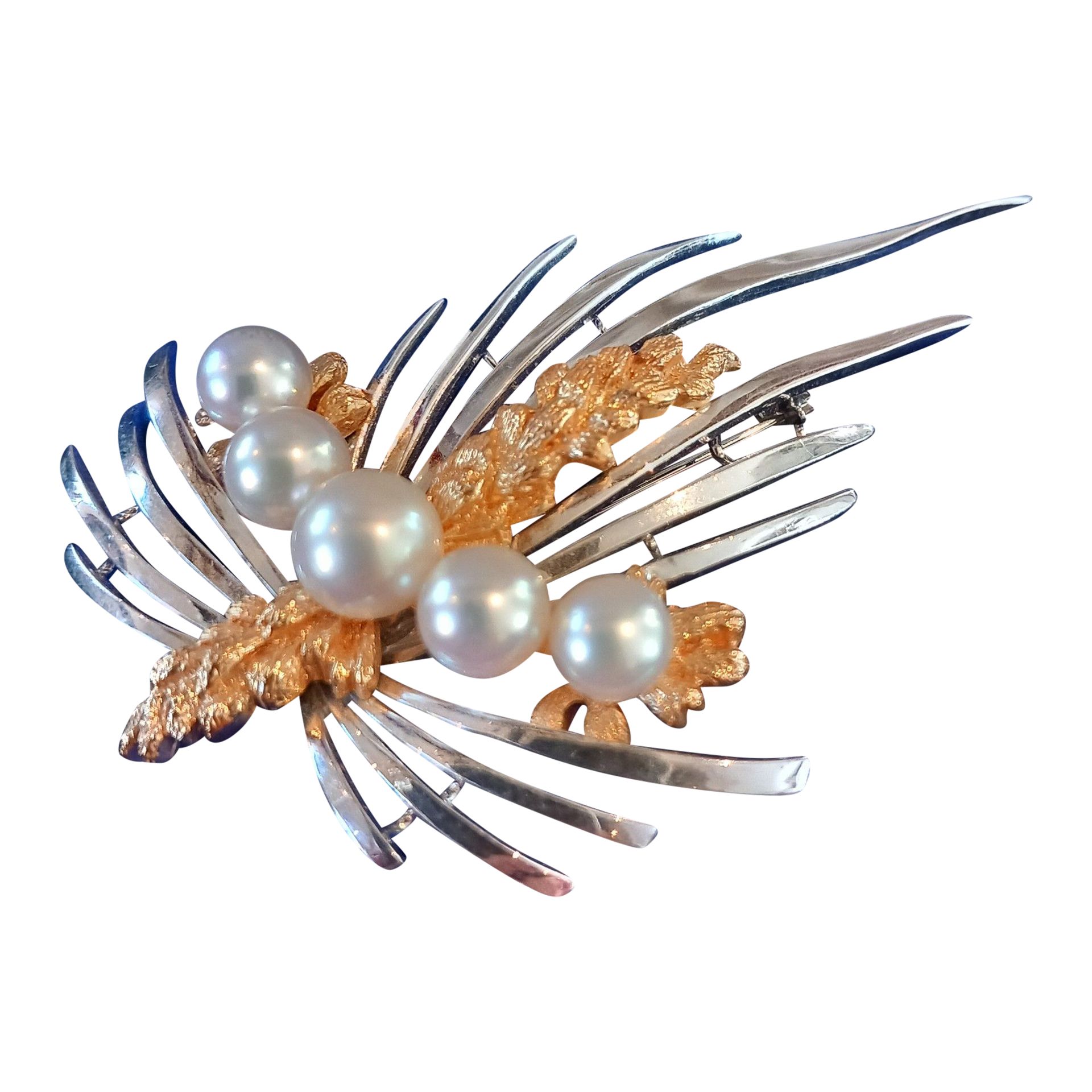 Mikimoto brooch deals