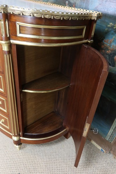 Half-moon chest of drawers with doors