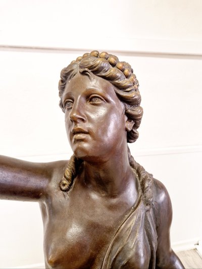 Antike lebensgroße Liberty-Stehlampe