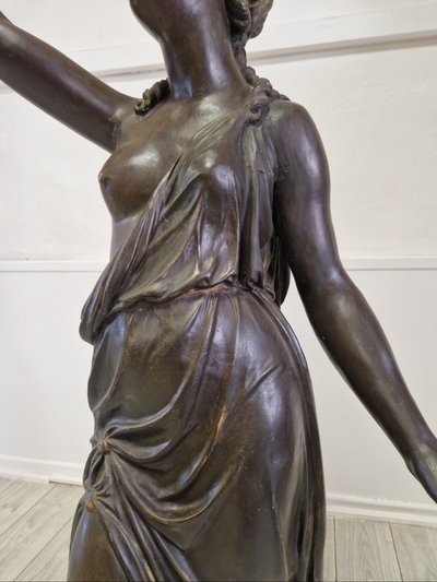 Antike lebensgroße Liberty-Stehlampe