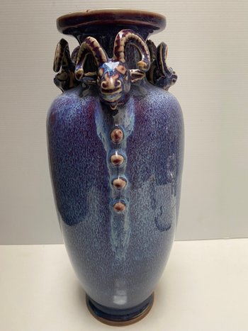 JAPANESE PORCELAIN VASE