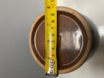 JAPANESE PORCELAIN VASE