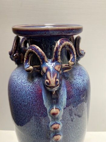 JAPANESE PORCELAIN VASE