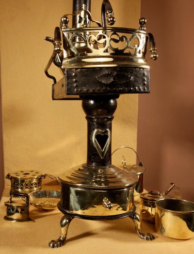 Unusual model of a Continental flat-bottomed stove, circa 1880/1900