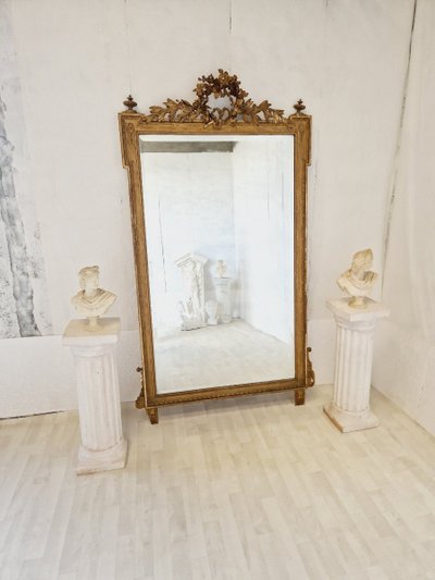 Grand Miroir Ancien De Style Louis XVI En Bois Doré, France