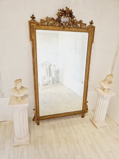 Grand Miroir Ancien De Style Louis XVI En Bois Doré, France