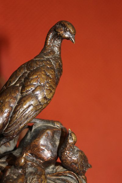 Jules Moigniez bronze sculpture: Pheasant hen and her young signed on the terrace c. 19th century