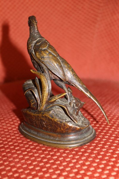 Jules Moigniez bronze sculpture: Pheasant hen and her young signed on the terrace c. 19th century