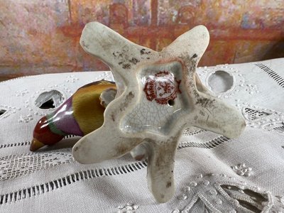 Goebel porcelain figurine - Bird perched on a branch - Early 20th century