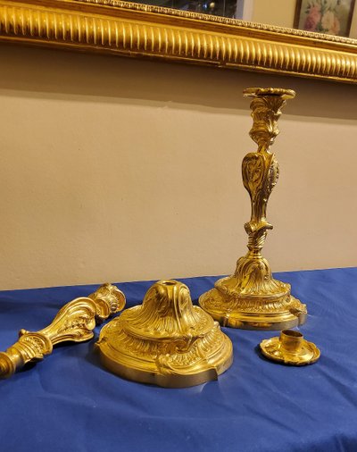Paire de Flambeaux en bronzes Ciselés dorés Rocaille d'aprés Meissonnier XIXéme 