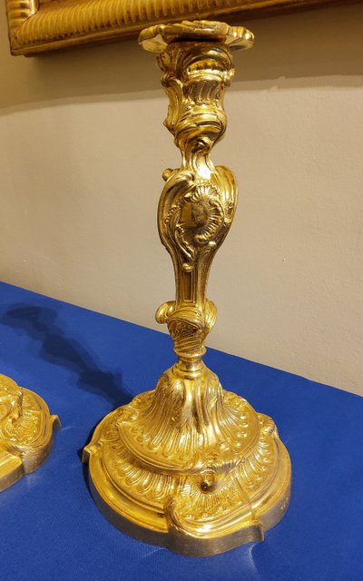 Paire de Flambeaux en bronzes Ciselés dorés Rocaille d'aprés Meissonnier XIXéme 
