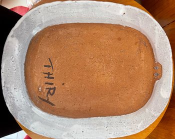 ALBERT THIRY (1932-2009) Grand plat en céramique émaillée.