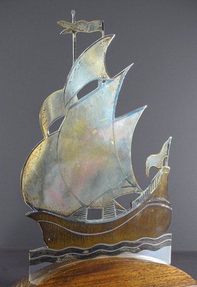 Alain Gerfaux, , Années 1930, Voilier En Dinanderie De Cuivre Argenté Sur Socle Bois.