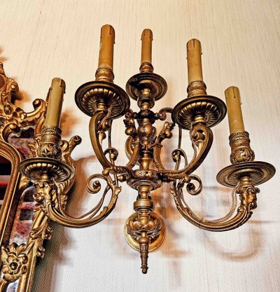 Importante Paire d'Appliques à 5 Lumières En Bronze Doré XIXème