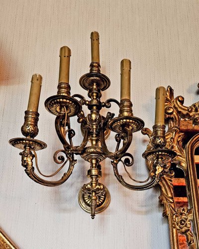 Importante Paire d'Appliques à 5 Lumières En Bronze Doré XIXème
