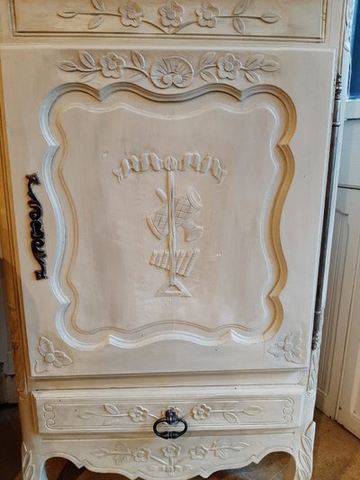 Louis XV Provençal Style Display Cabinet in Lacquered Oak - Circa 1850-1880