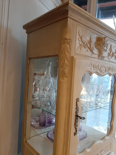 Louis XV Provençal Style Display Cabinet in Lacquered Oak - Circa 1850-1880