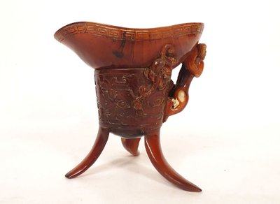 Coupe Libatoire Tripode Corne Buffle Sculptée Dragon Chilongs Chine XXème