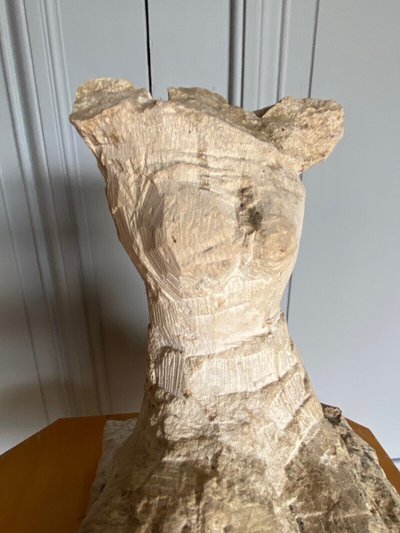 Direct-cut sculpture of a female nude from the 20th century, workshop