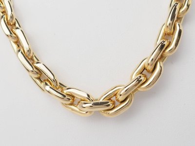 Collier maille forcat limée en chute en or jaune et diamant