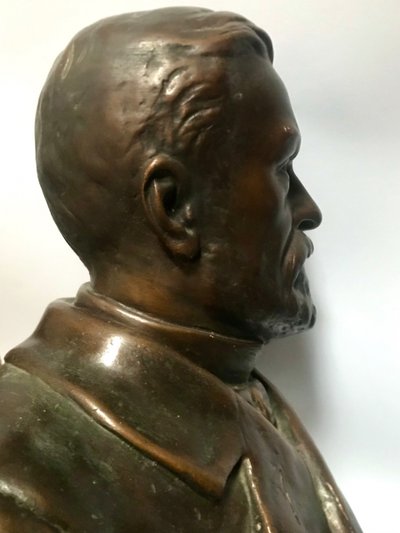 Busto di PASTEUR Louis firmato A. JOLIVEAUX medaglia in bronzo patinato.