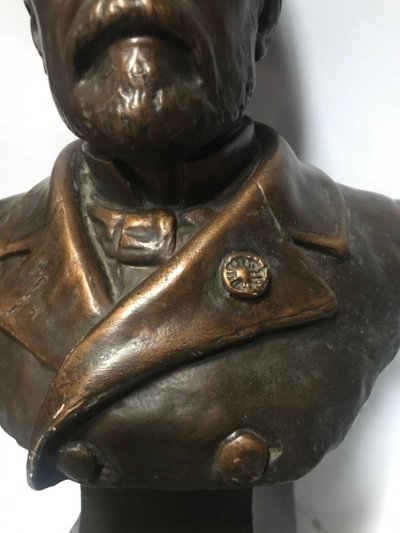 Busto di PASTEUR Louis firmato A. JOLIVEAUX medaglia in bronzo patinato.