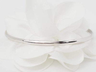 Bracciale bangle mezzo in oro bianco
