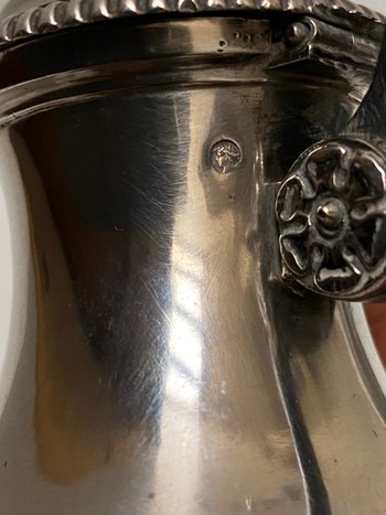 VASSOIO DA CAFFÈ IN ARGENTO MASSICCIO