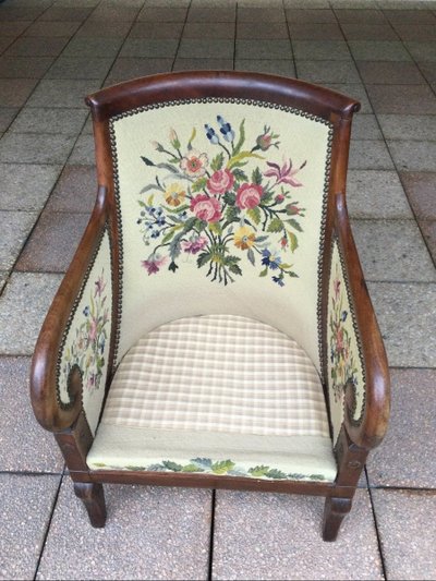 A Restoration Period "Gondola" Back Bergère In Mahogany