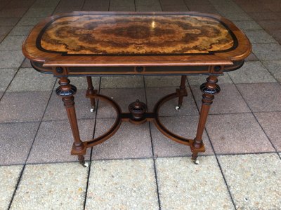 Une Table à écrire Ou Une Console-desserte  En Marqueterie