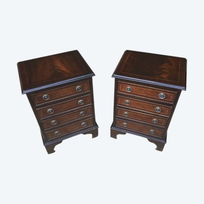 Une Paire De Petites Commode Basses, ateliers Mapple