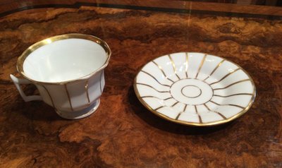 Set of 9 Porcelain De Paris cups and saucers, Louis-philippe period