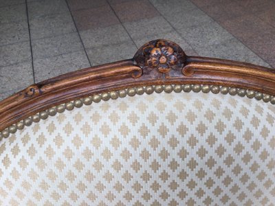 Une Paire De Fauteuils  à Dossier Plat De Style Louis XV