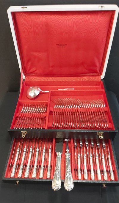 Christofle Marly 104-piece cutlery set