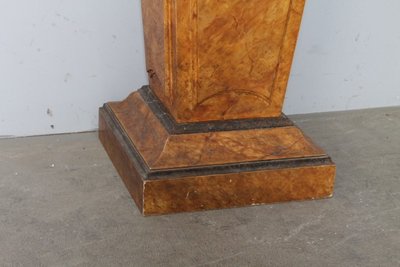 Ancient column XVIII century lacquered base painted fake marble. Siena Yellow. Measurements h 108. Base 33 x 33