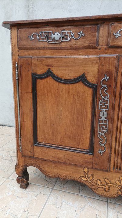 Louis XV-Sideboard aus Kirschholz, 18. Jahrhundert